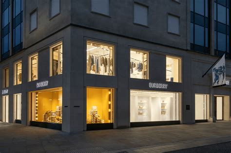 burberry flagship technology|Burberry bond street.